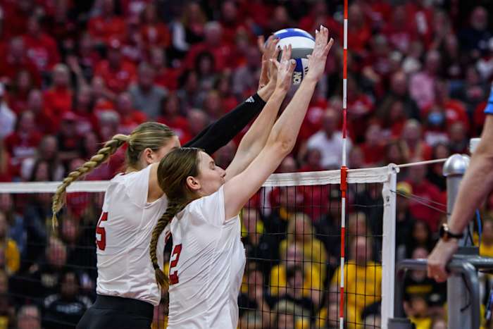 07_Andi Jackson, Bergen Reilly_VB vs Mizzou NCAA Rd 2 1202